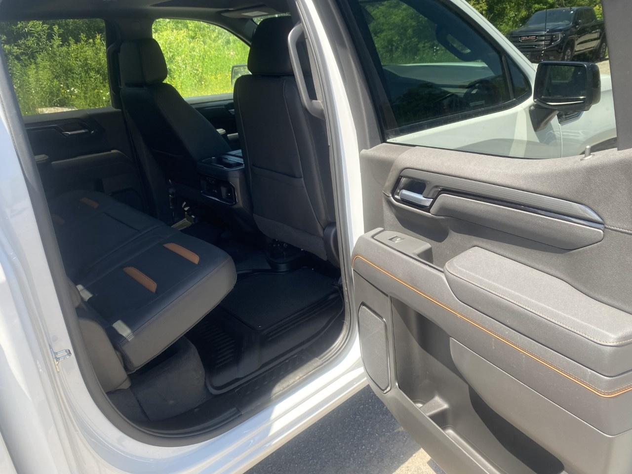 2026 GMC Sierra 1500 Crew Cab Standard Box 4-Wheel Drive AT4 Photo