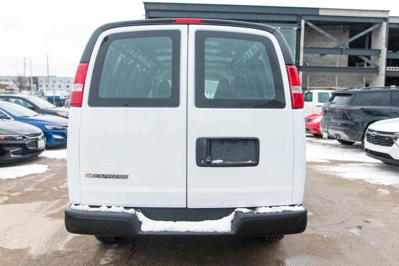 2026 Chevrolet Express Cargo Van 2500 Extended Wheelbase Rear-Wheel Drive Photo
