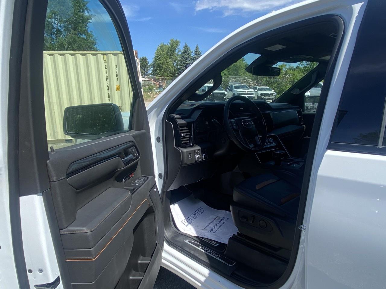 2026 GMC Sierra 1500 Crew Cab Short Box 4-Wheel Drive AT4 Photo