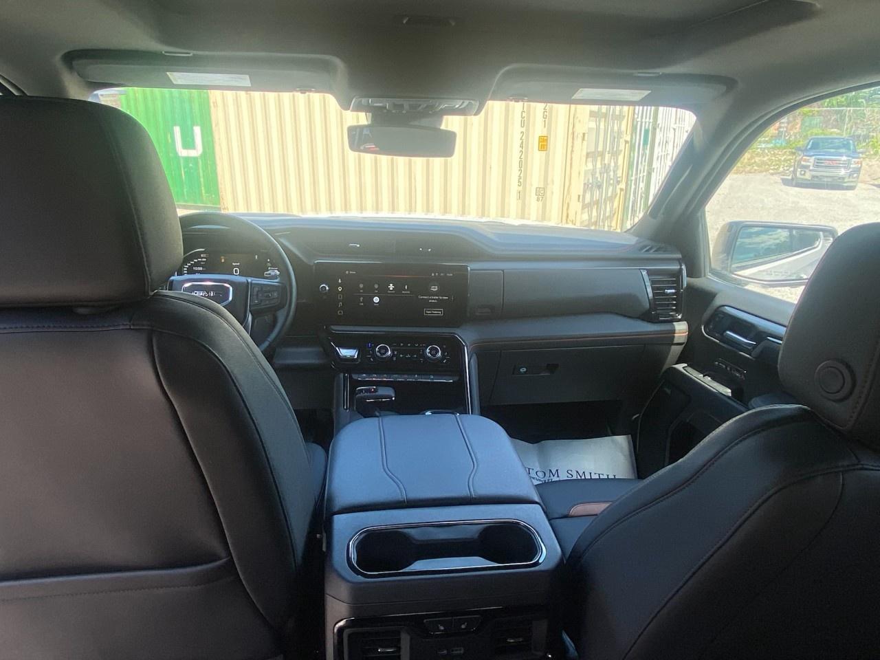 2026 GMC Sierra 1500 Crew Cab Short Box 4-Wheel Drive AT4 Photo