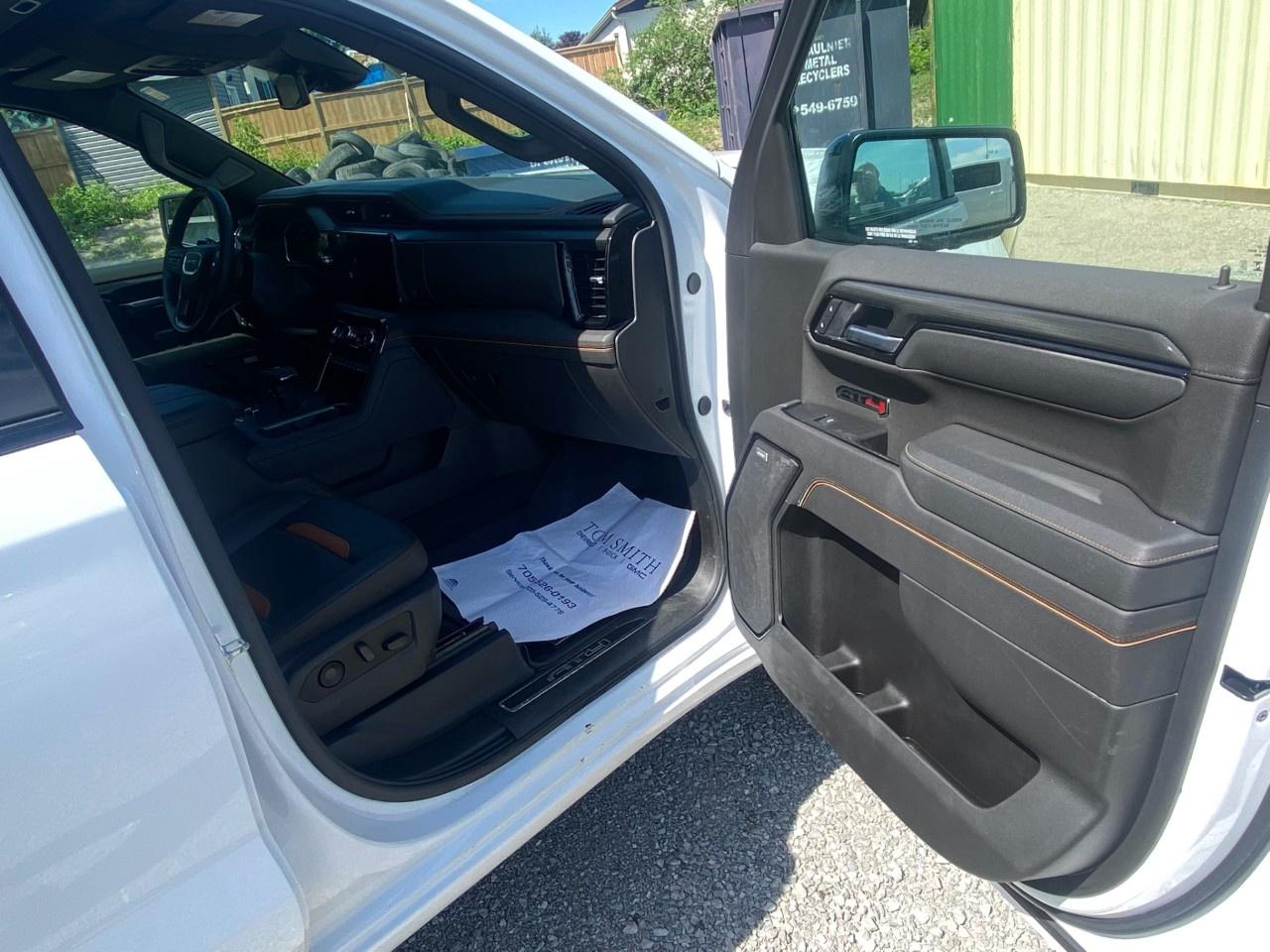 2026 GMC Sierra 1500 Crew Cab Short Box 4-Wheel Drive AT4 Photo