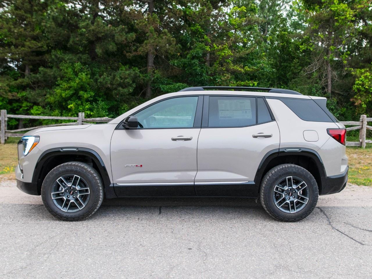 2027 GMC Terrain AWD AT4 Photo