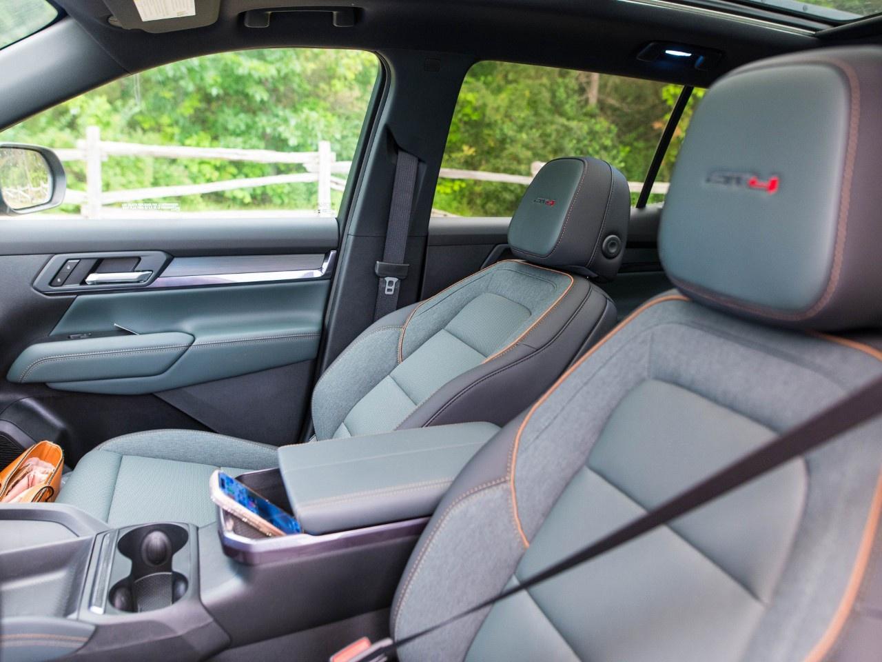 2027 GMC Terrain AWD AT4 Photo