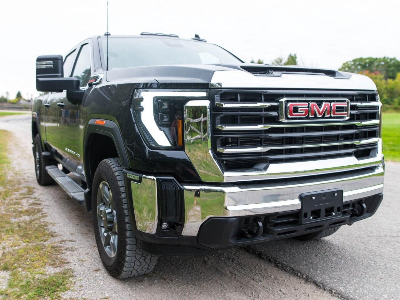 2026 GMC SIERRA 2500HD Crew Cab Standard Box 4-Wheel Drive SLE Photo