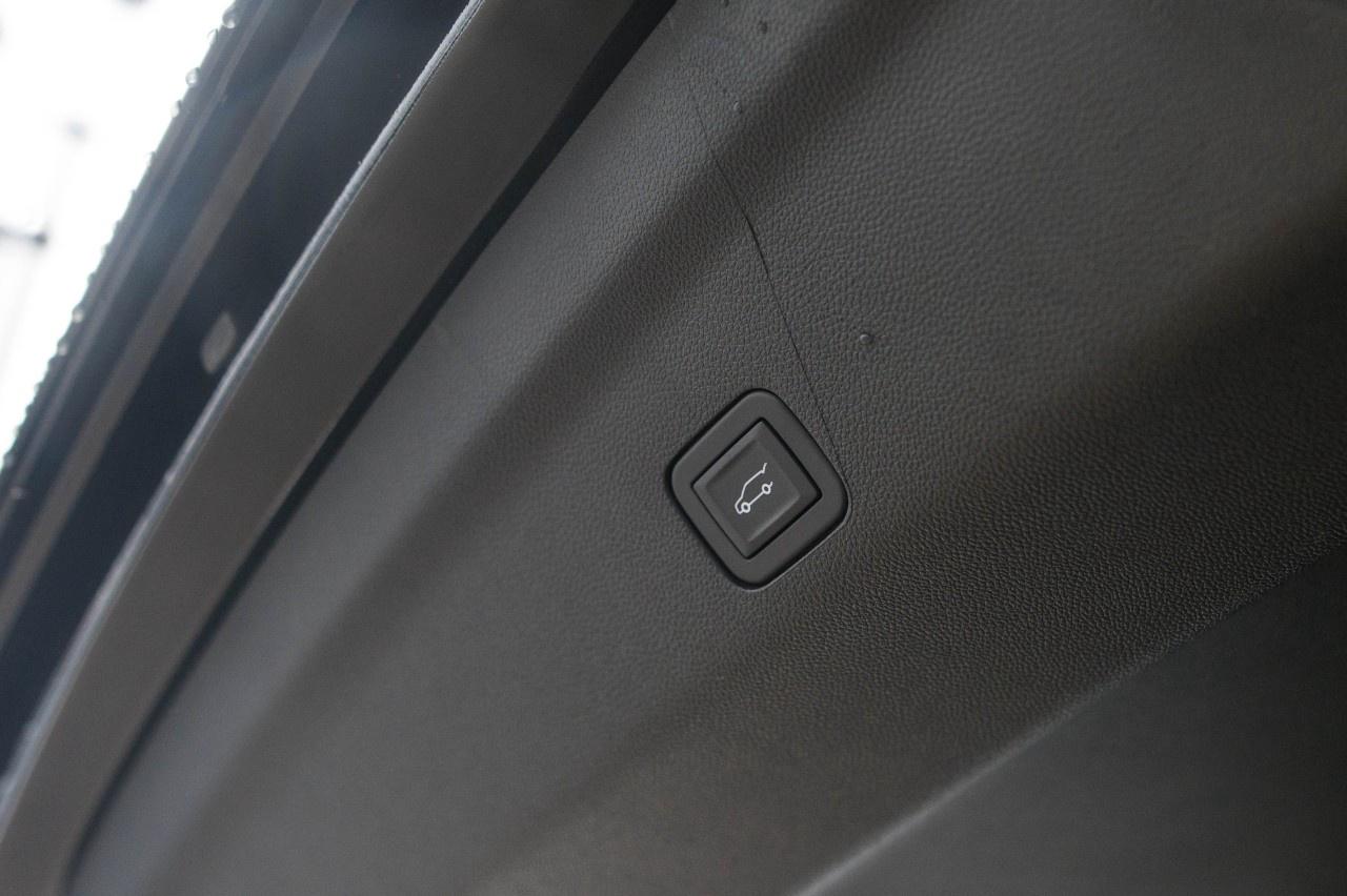 2026 Chevrolet Tahoe 4WD 4dr Premier Photo