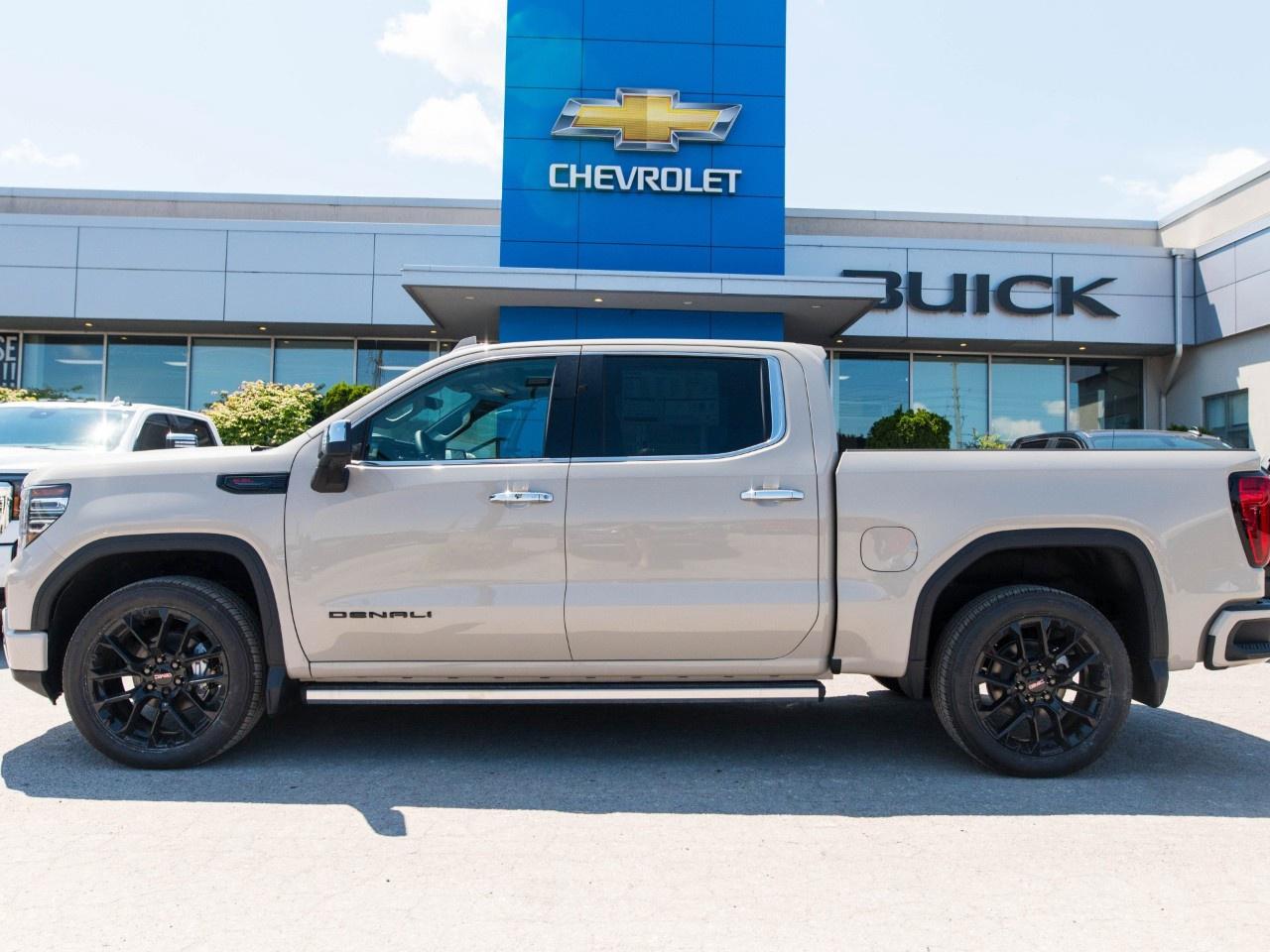 2026 GMC Sierra 1500 Crew Cab Short Box 4-Wheel Drive Denali Photo5
