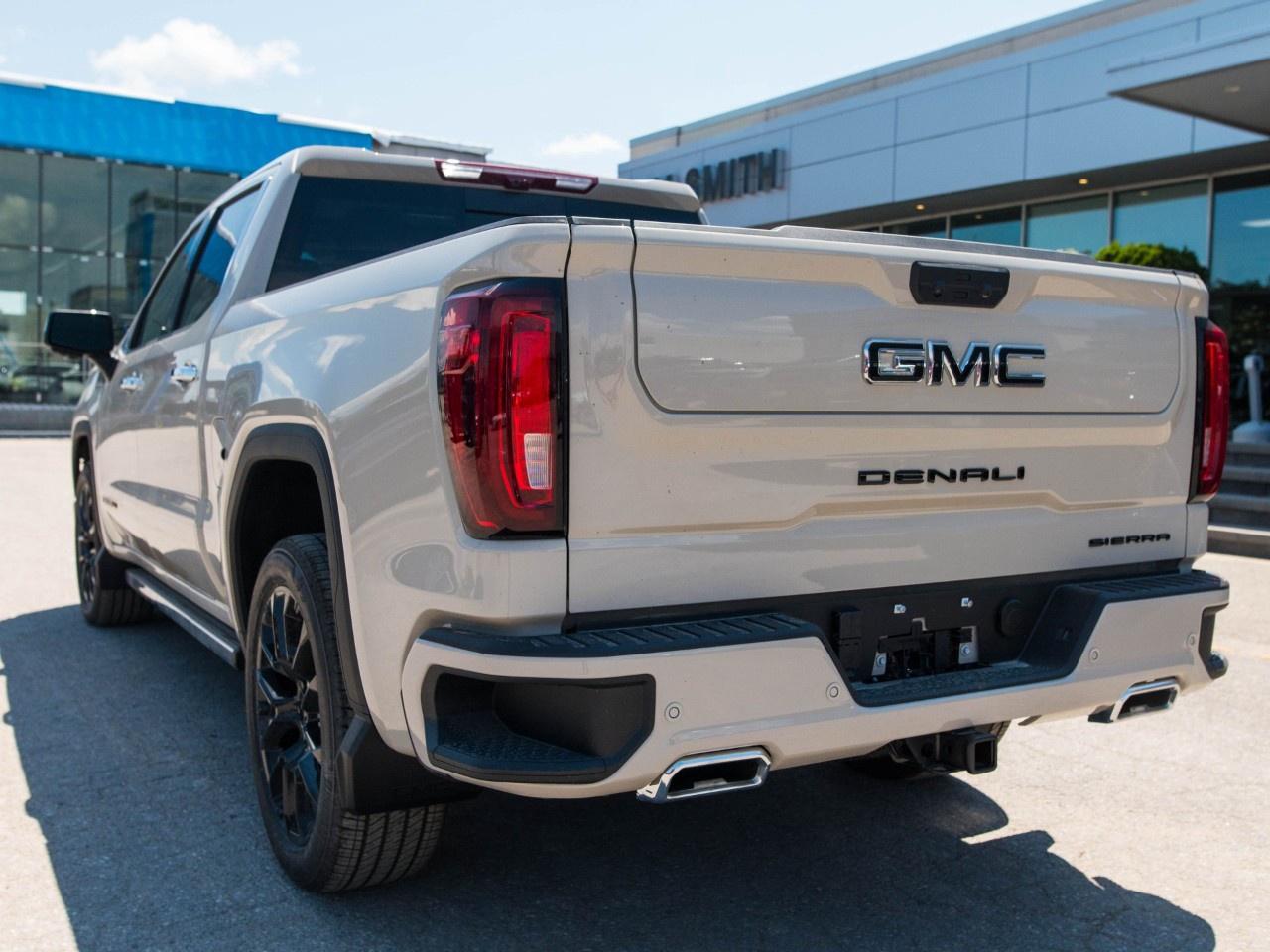 2026 GMC Sierra 1500 Crew Cab Short Box 4-Wheel Drive Denali Photo