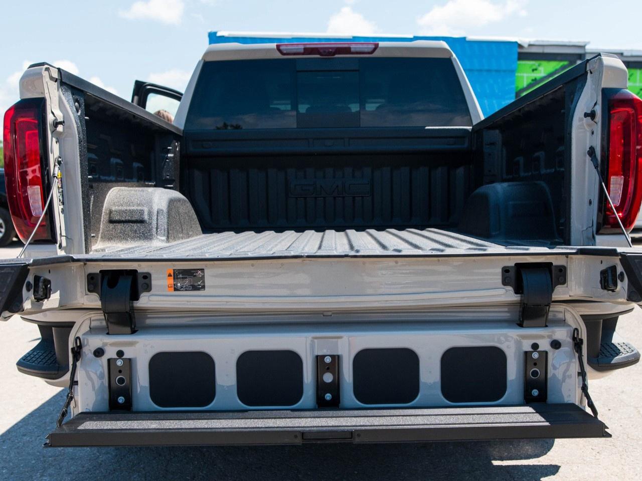 2026 GMC Sierra 1500 Crew Cab Short Box 4-Wheel Drive Denali Photo