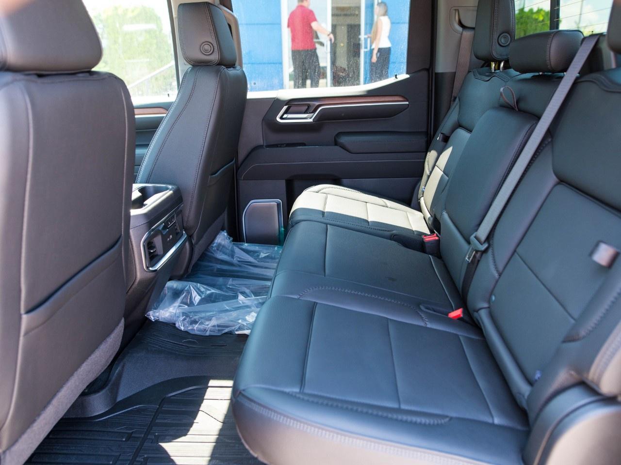 2026 GMC Sierra 1500 Crew Cab Short Box 4-Wheel Drive Denali Photo