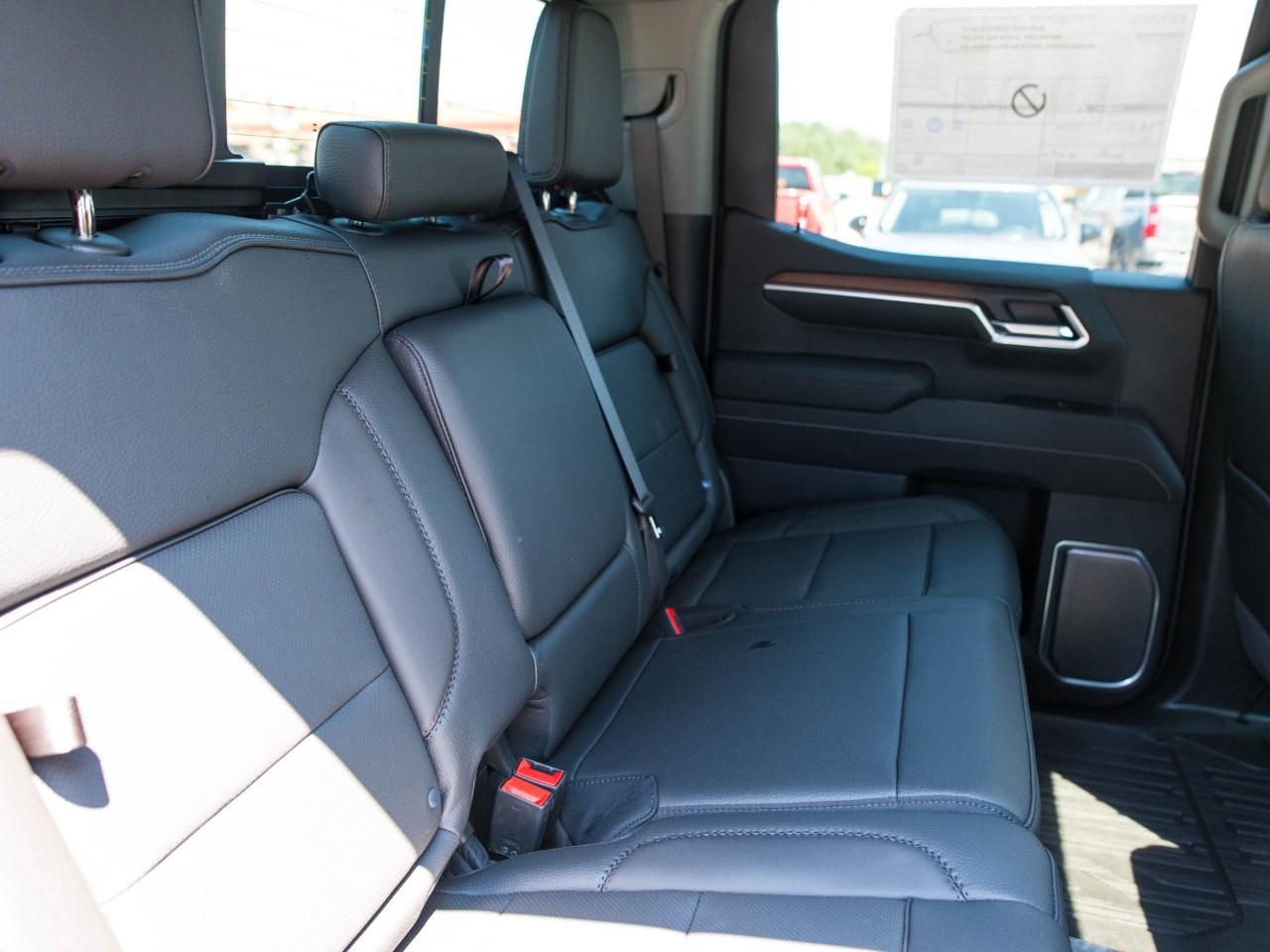2026 GMC Sierra 1500 Crew Cab Short Box 4-Wheel Drive Denali Photo