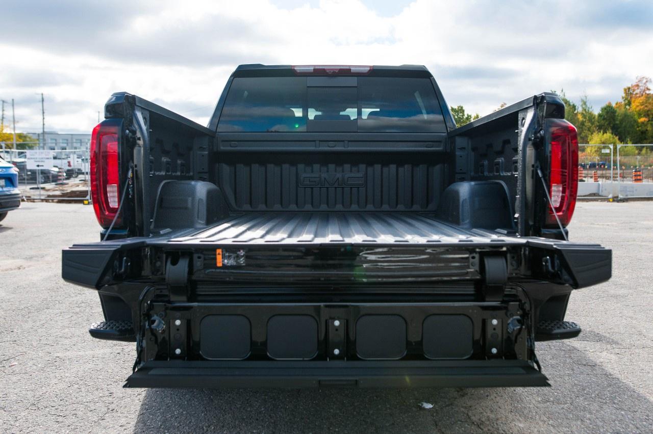 2026 GMC Sierra 1500 Crew Cab Short Box 4-Wheel Drive Denali Photo