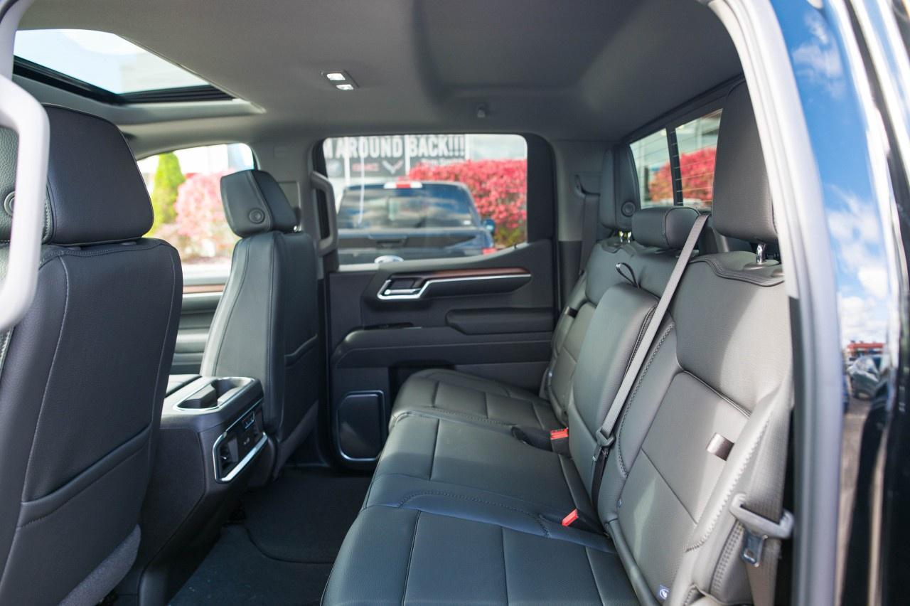 2026 GMC Sierra 1500 Crew Cab Short Box 4-Wheel Drive Denali Photo
