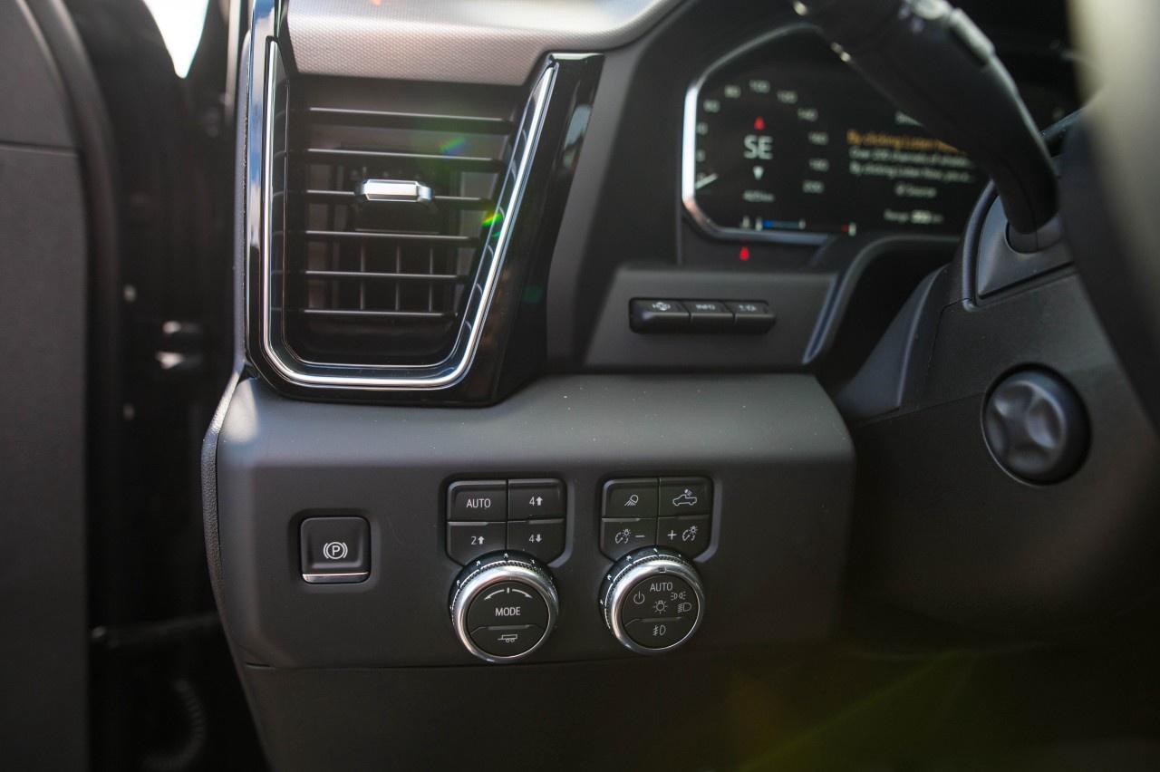2026 GMC Sierra 1500 Crew Cab Short Box 4-Wheel Drive Denali Photo