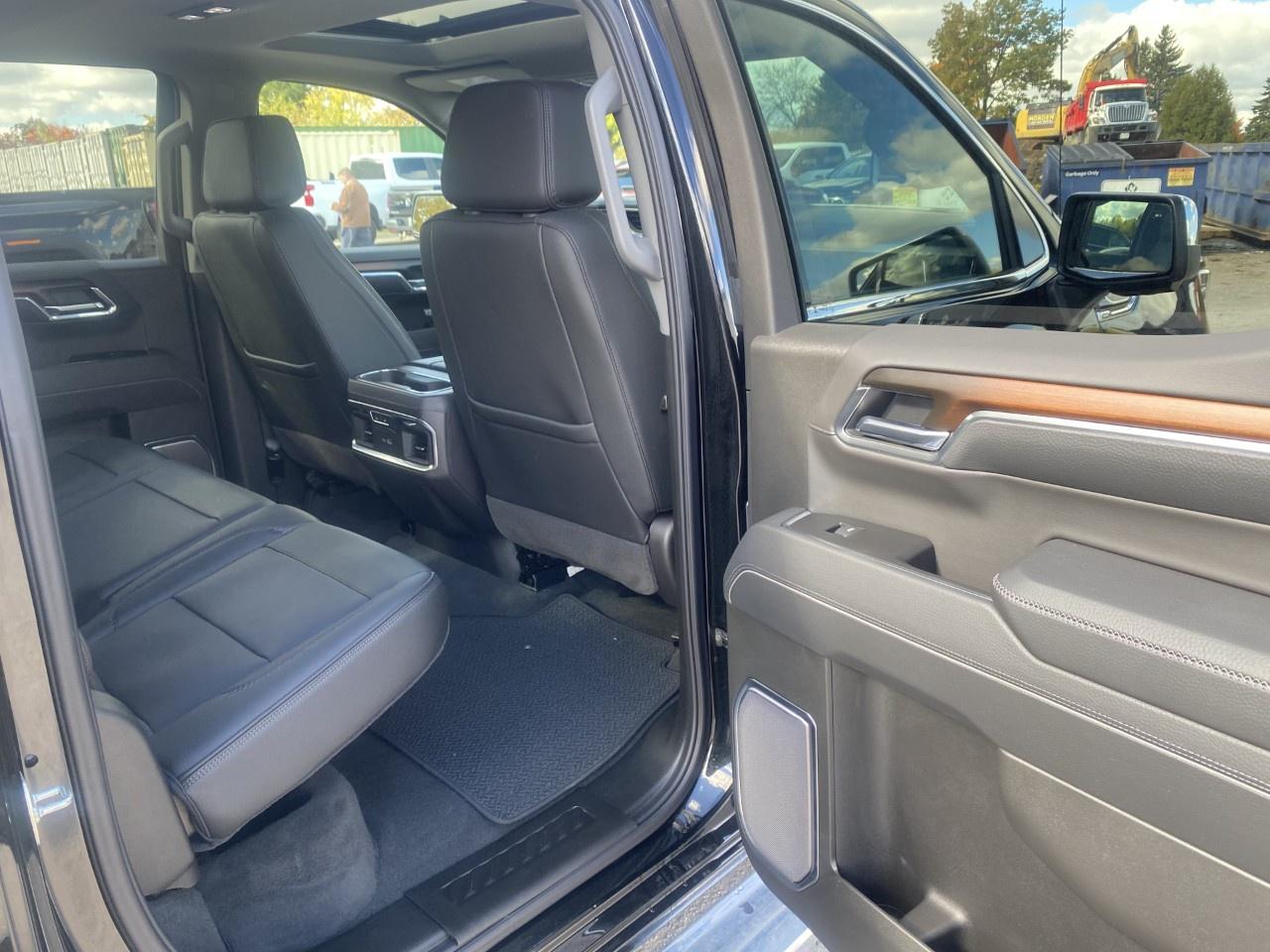2025 GMC Sierra 1500 Crew Cab Short Box 4-Wheel Drive Denali Photo