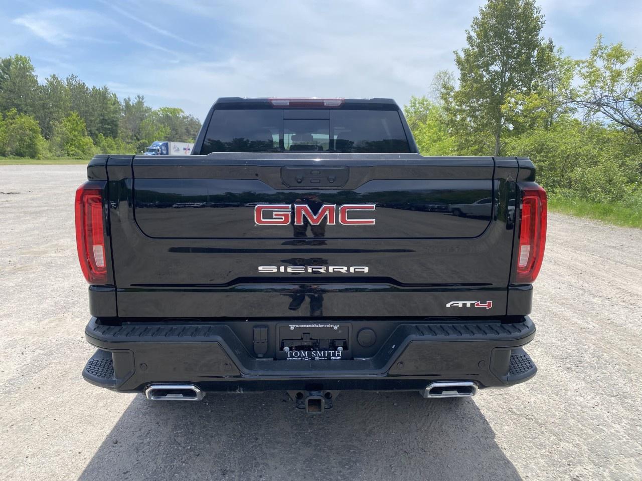 2025 GMC Sierra 1500 Crew Cab Short Box 4-Wheel Drive AT4 Photo