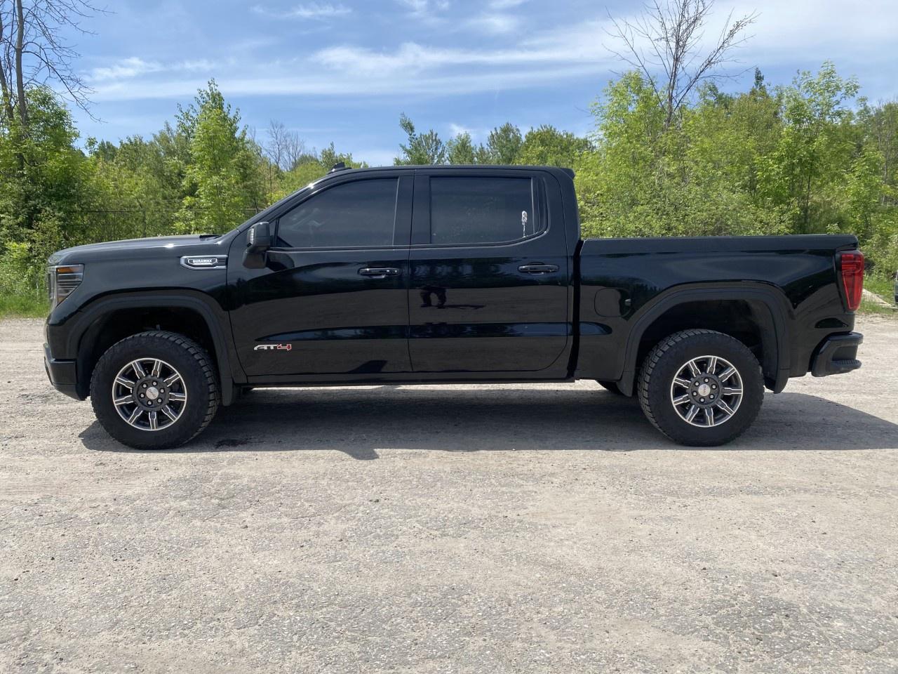 2025 GMC Sierra 1500 Crew Cab Short Box 4-Wheel Drive AT4 Photo2