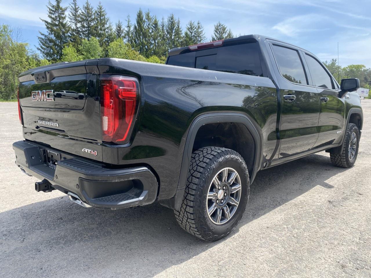 2025 GMC Sierra 1500 Crew Cab Short Box 4-Wheel Drive AT4 Photo