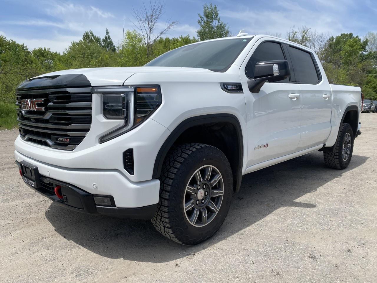 2025 GMC Sierra 1500 Crew Cab Short Box 4-Wheel Drive AT4 Photo5