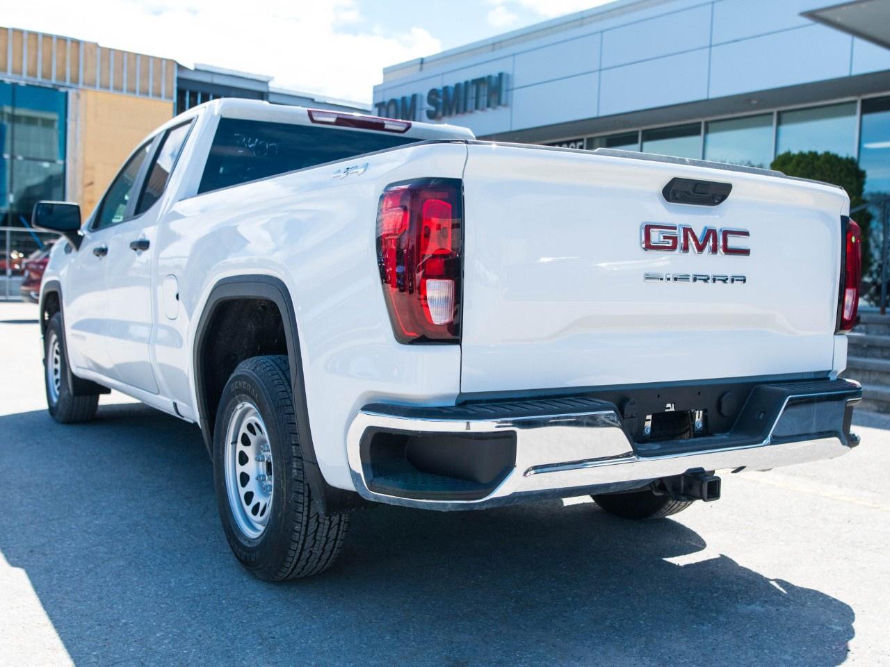 2026 GMC Sierra 1500 Double Cab Standard Box 4-Wheel Drive Pro Photo
