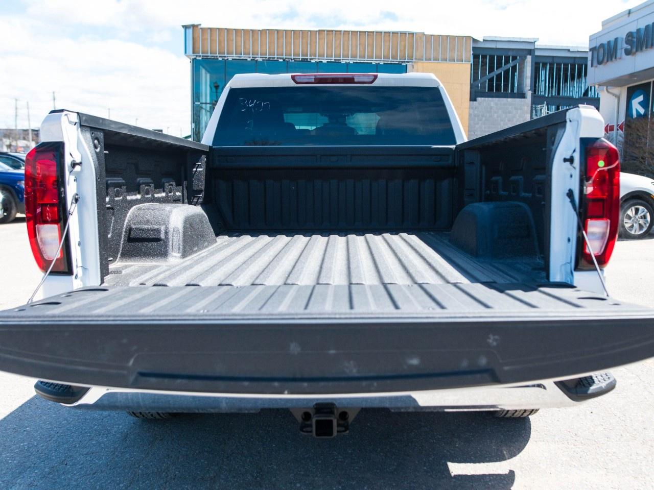 2026 GMC Sierra 1500 Double Cab Standard Box 4-Wheel Drive Pro Photo