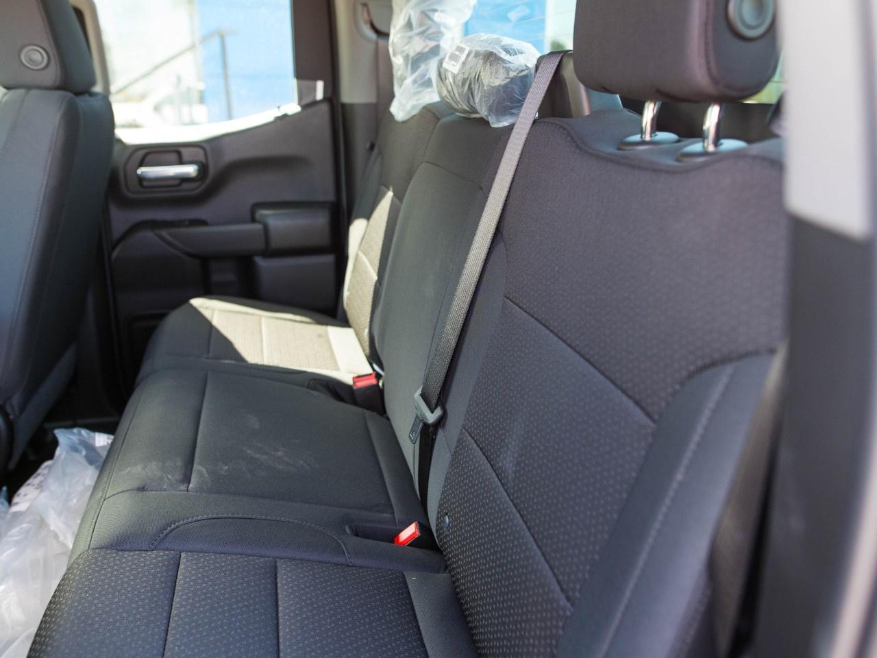 2026 GMC Sierra 1500 Double Cab Standard Box 4-Wheel Drive Pro Photo