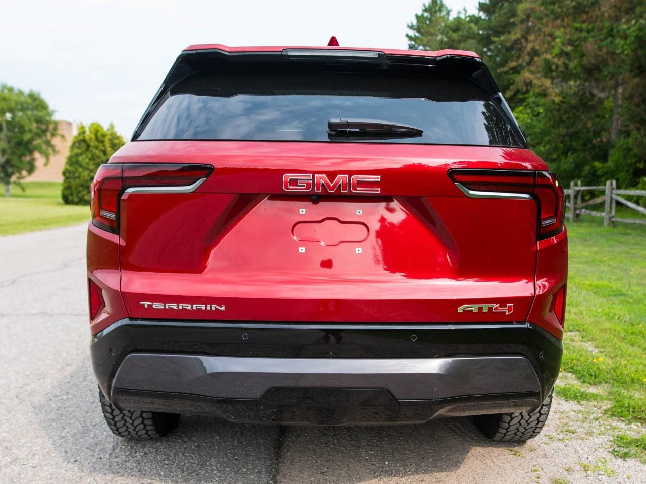 2027 GMC Terrain AWD AT4 Photo