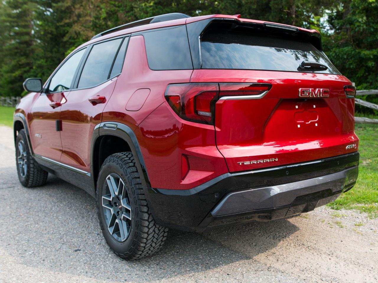 2027 GMC Terrain AWD AT4 Photo
