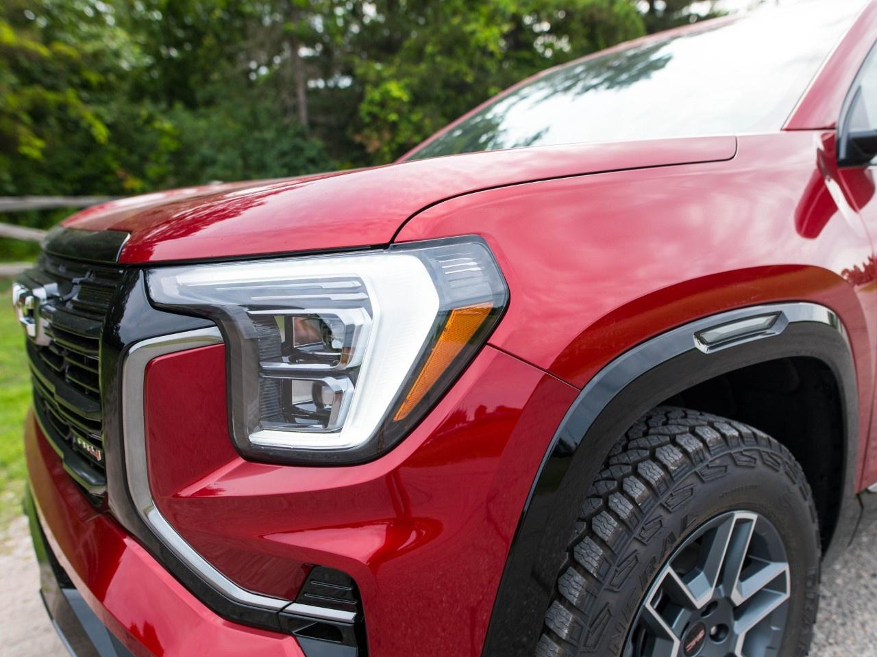 2027 GMC Terrain AWD AT4 Photo