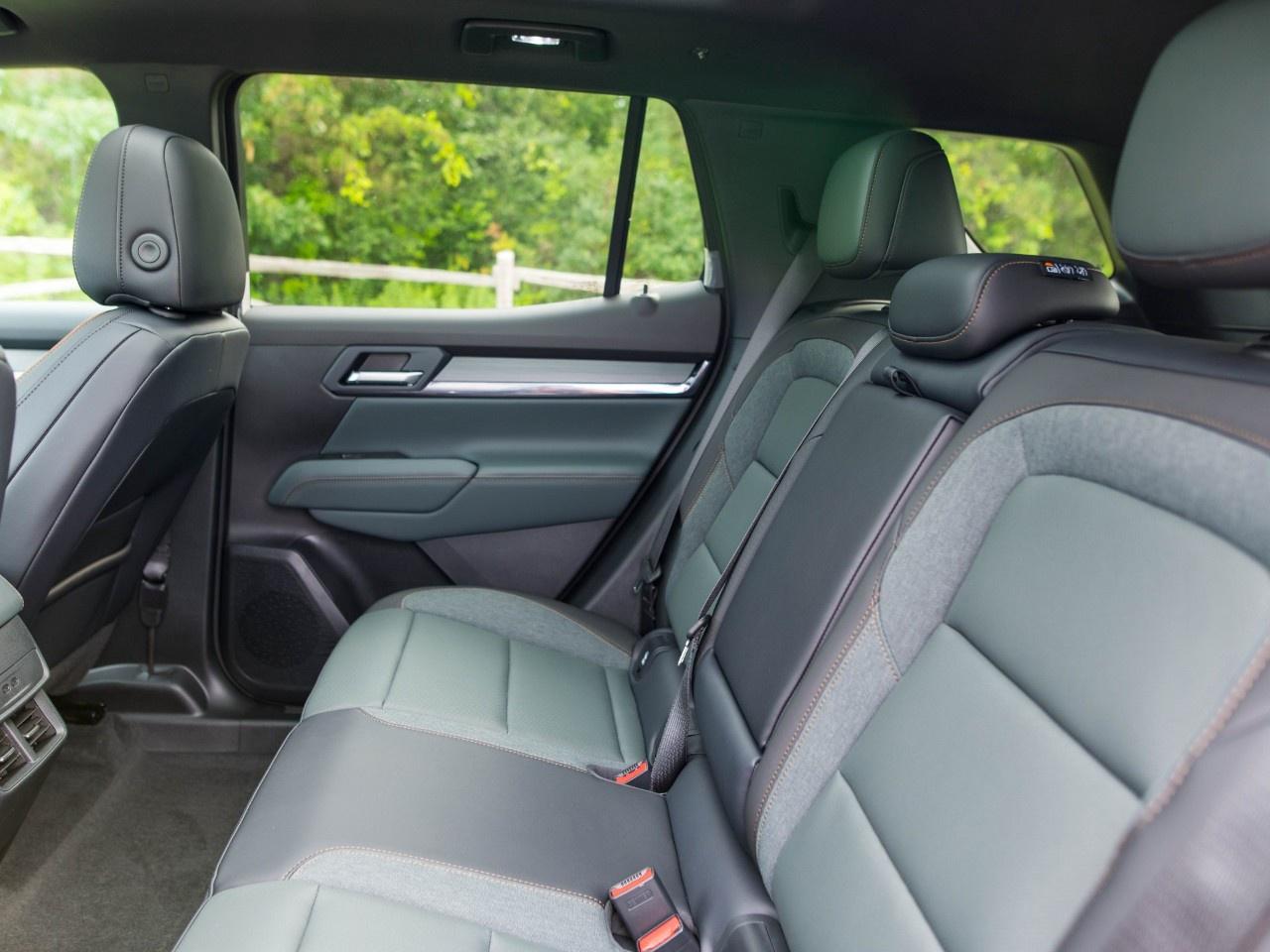 2027 GMC Terrain AWD AT4 Photo