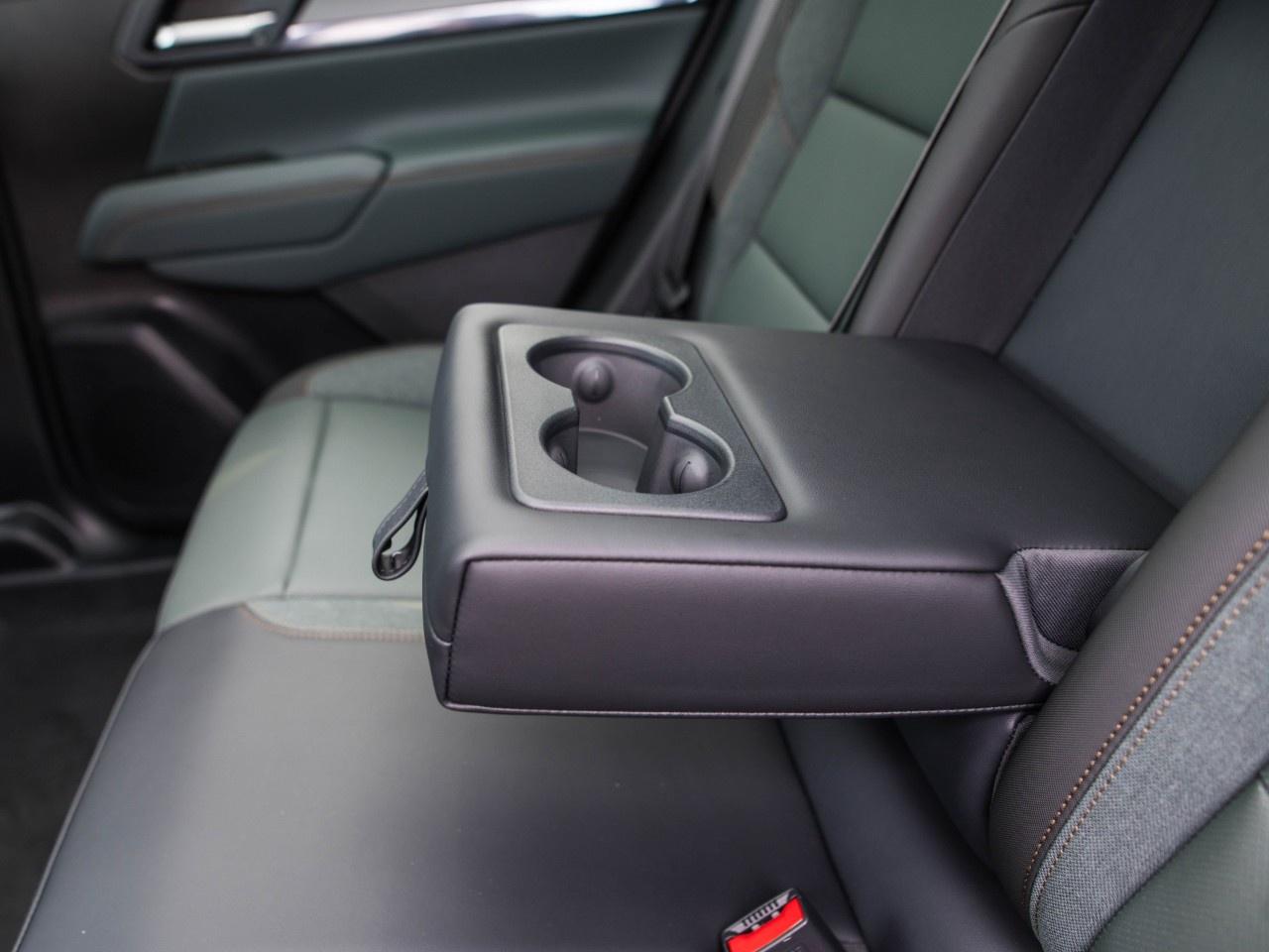 2027 GMC Terrain AWD AT4 Photo
