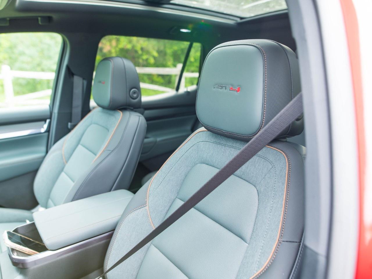 2027 GMC Terrain AWD AT4 Photo