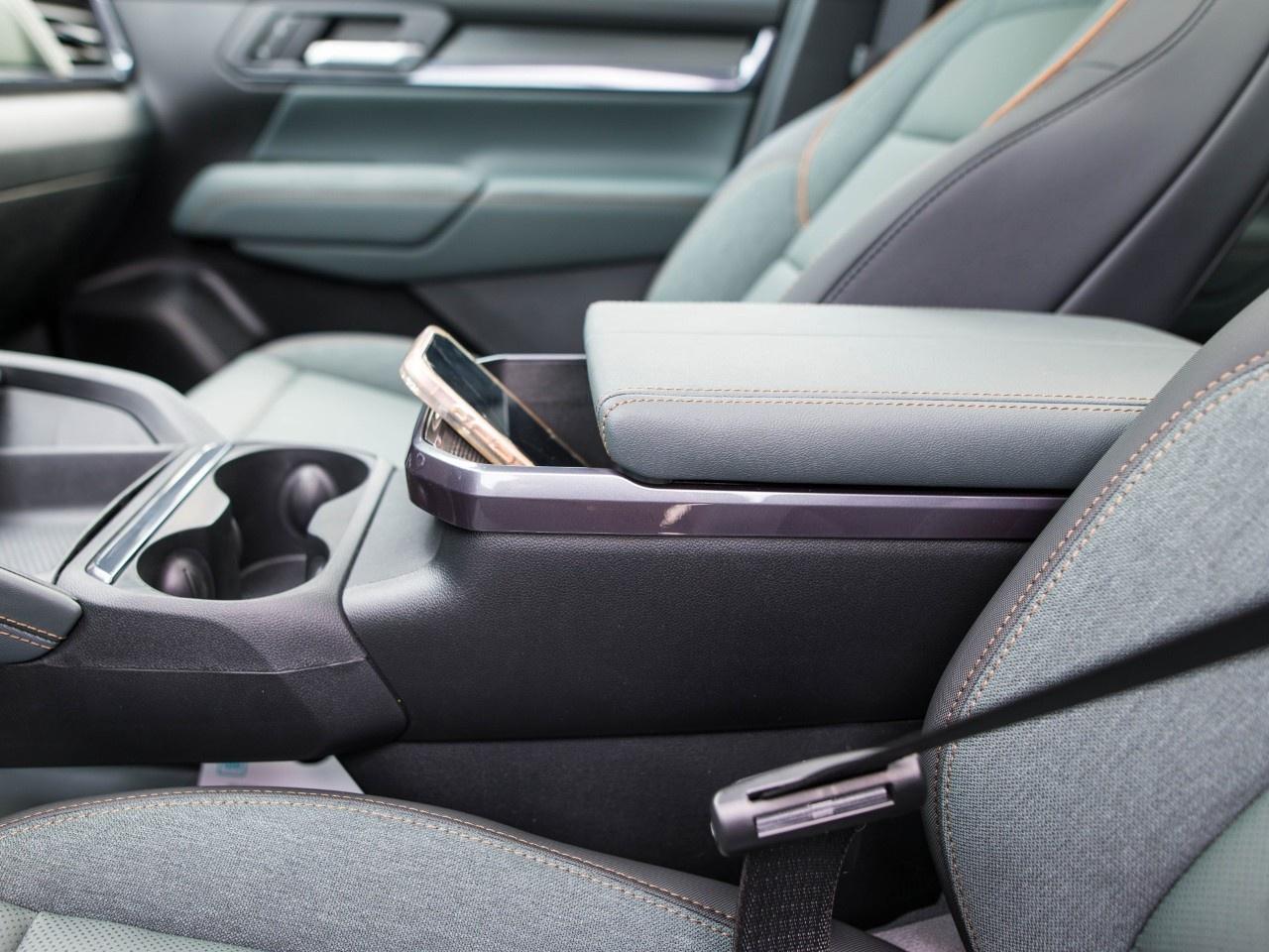 2027 GMC Terrain AWD AT4 Photo