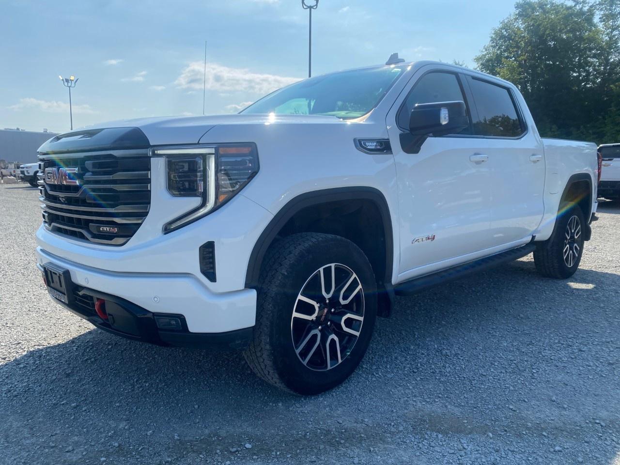 2025 GMC Sierra 1500 Crew Cab Short Box 4-Wheel Drive AT4 Photo