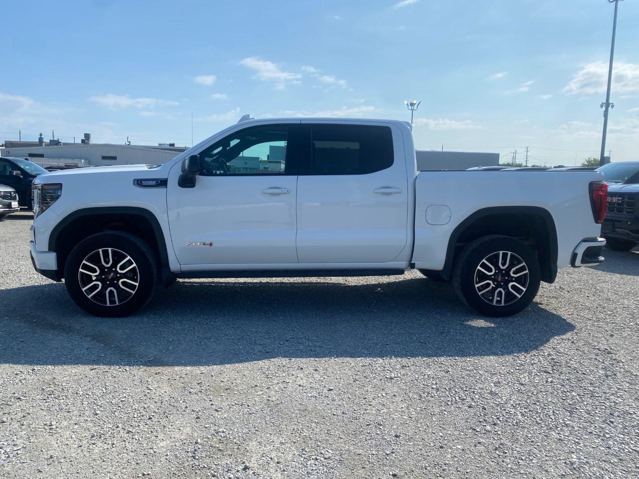 2025 GMC Sierra 1500 Crew Cab Short Box 4-Wheel Drive AT4 Photo