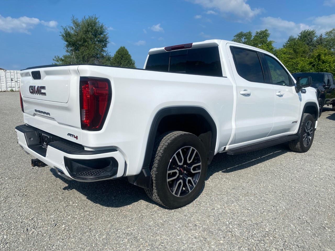 2025 GMC Sierra 1500 Crew Cab Short Box 4-Wheel Drive AT4 Photo