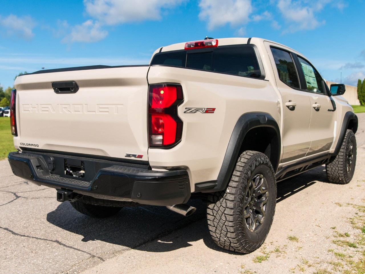2026 Chevrolet Colorado Crew Cab Short Box 4-Wheel Drive ZR2 Photo