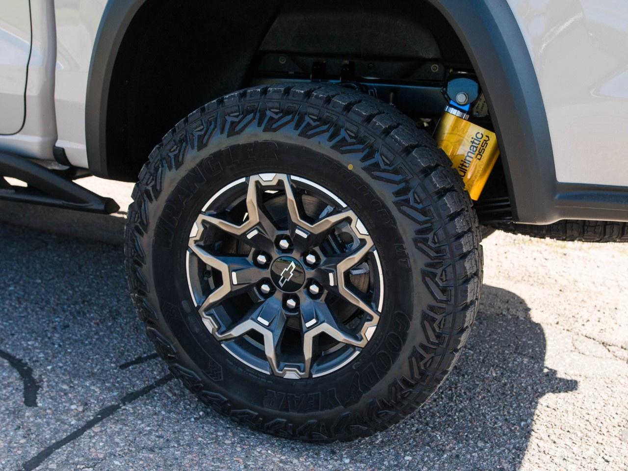 2026 Chevrolet Colorado Crew Cab Short Box 4-Wheel Drive ZR2 Photo