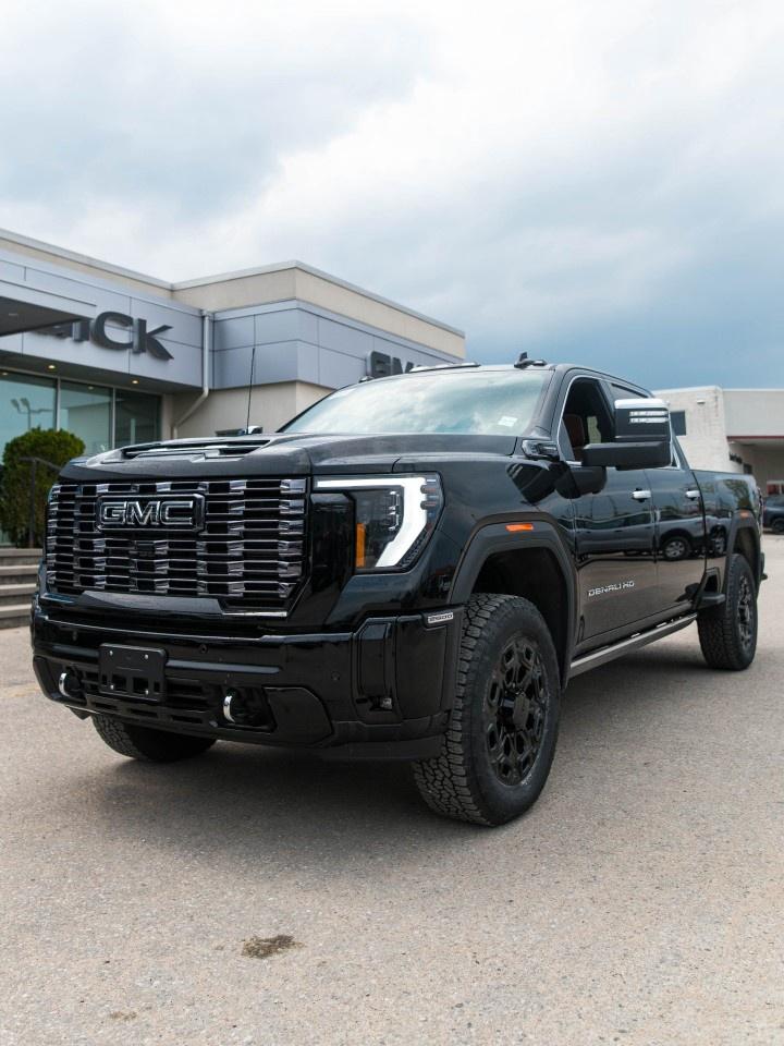 2026 GMC SIERRA 2500HD Crew Cab Standard Box 4-Wheel Drive Denali Ultimate Photo
