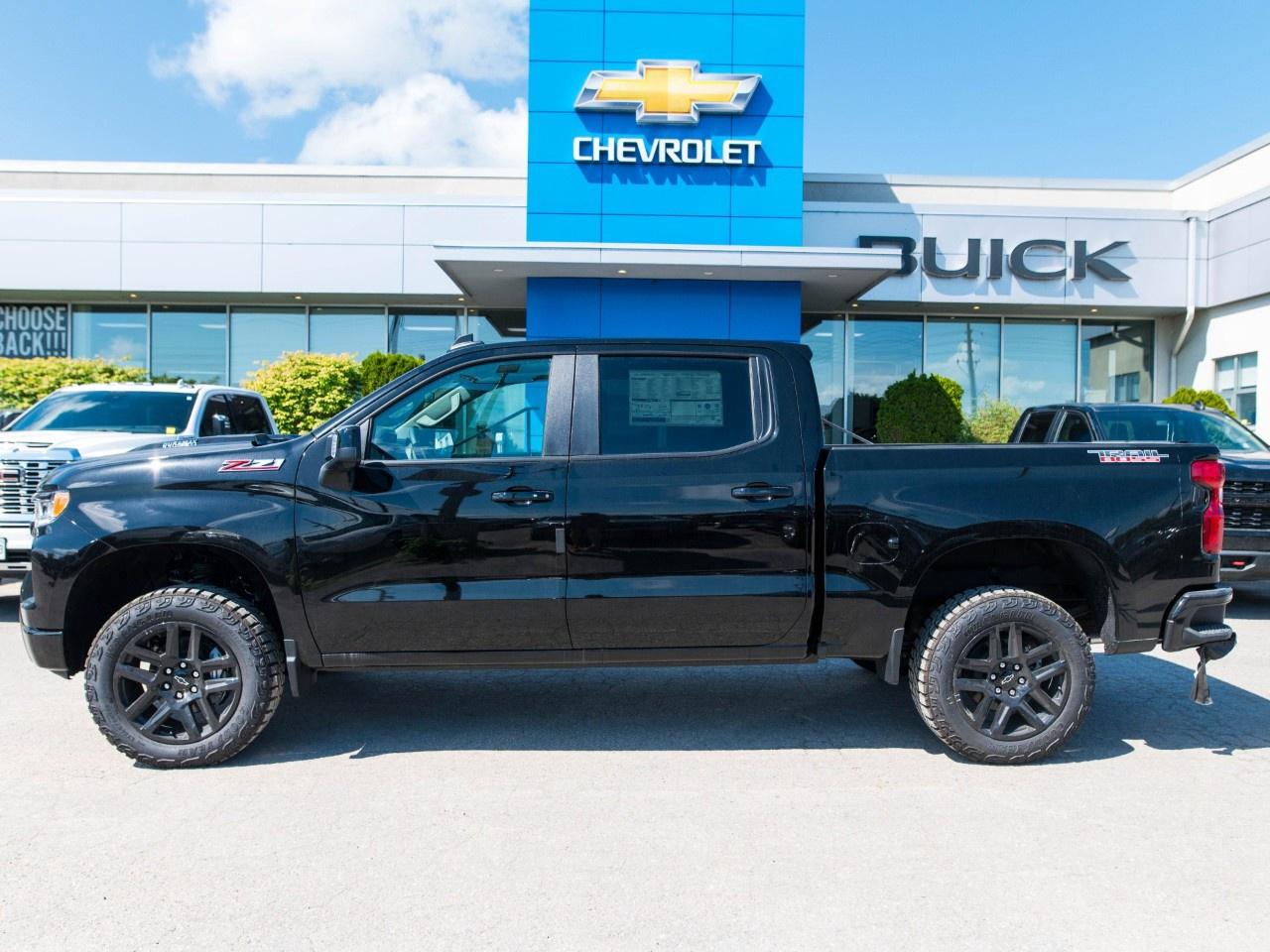 2026 Chevrolet Silverado 1500 Crew Cab Short Box 4-Wheel Drive LT Trail Boss Photo5