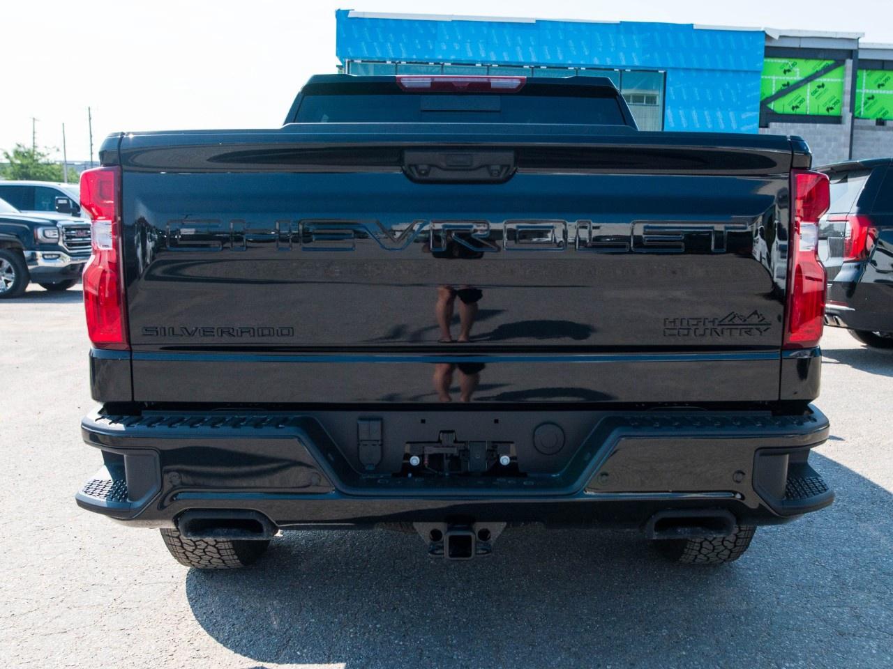2026 Chevrolet Silverado 1500 Crew Cab Short Box 4-Wheel Drive High Country Photo