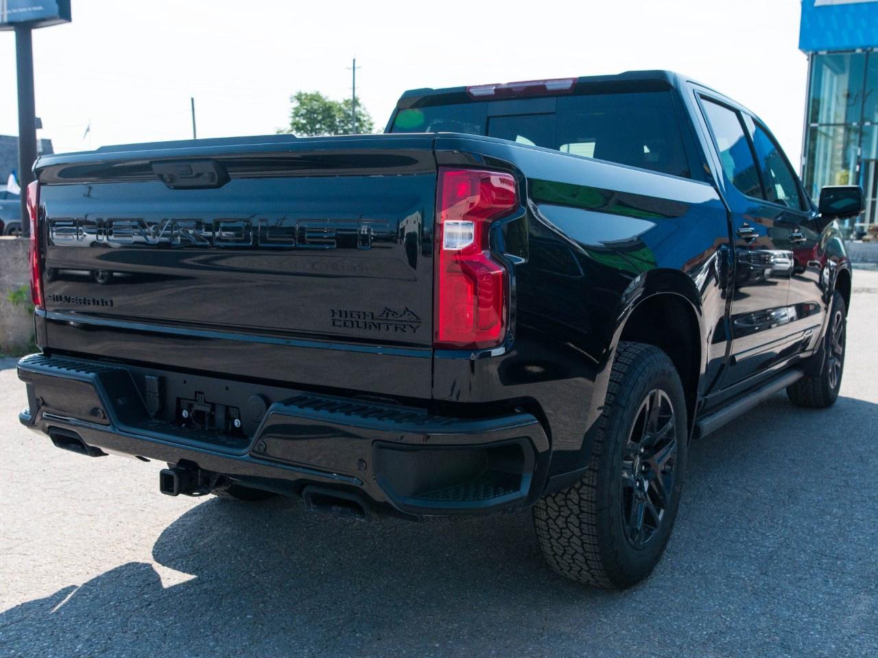 2026 Chevrolet Silverado 1500 Crew Cab Short Box 4-Wheel Drive High Country Photo