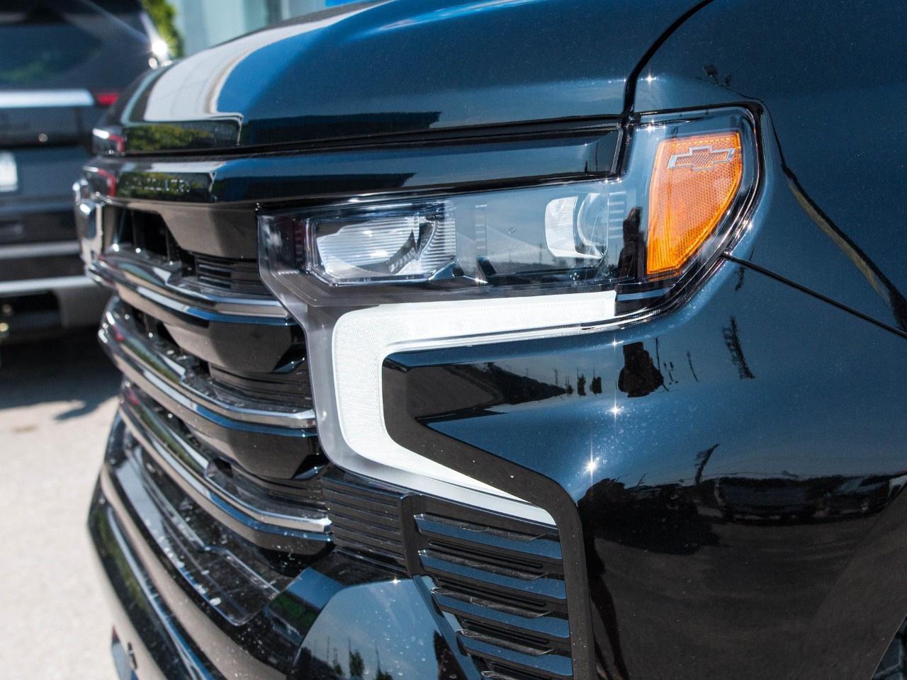 2026 Chevrolet Silverado 1500 Crew Cab Short Box 4-Wheel Drive High Country Photo