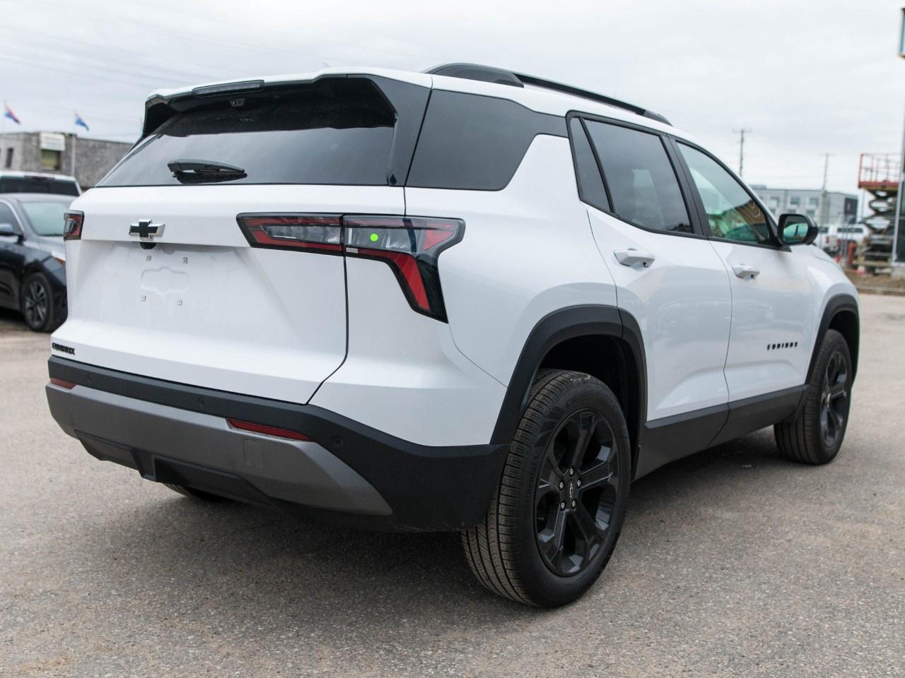 2026 Chevrolet Equinox FWD LT Photo