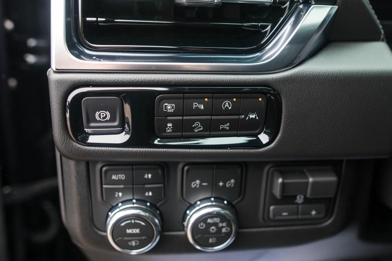 2026 GMC Yukon 4WD 4dr Denali Photo