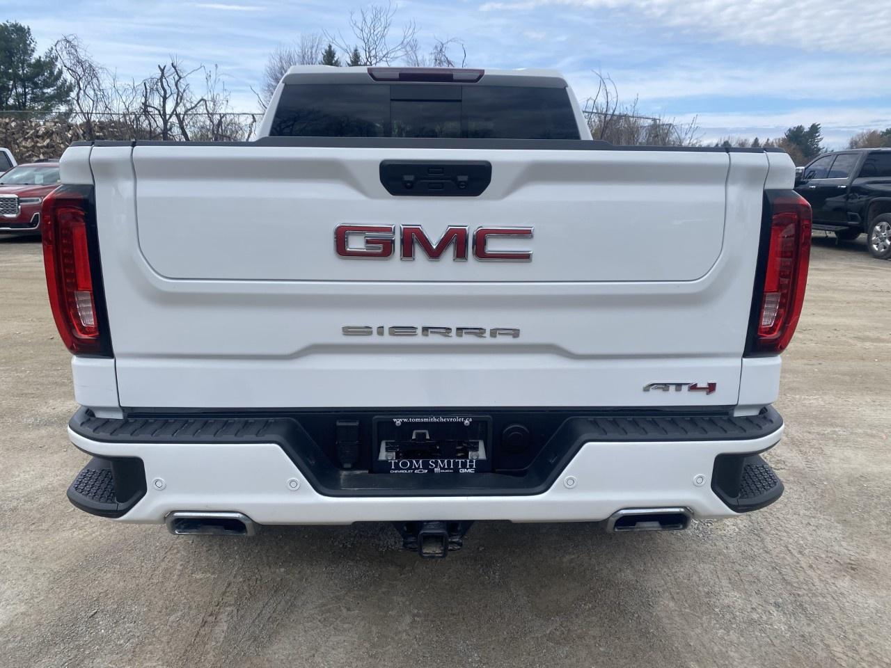 2025 GMC Sierra 1500 Crew Cab Short Box 4-Wheel Drive AT4 Photo