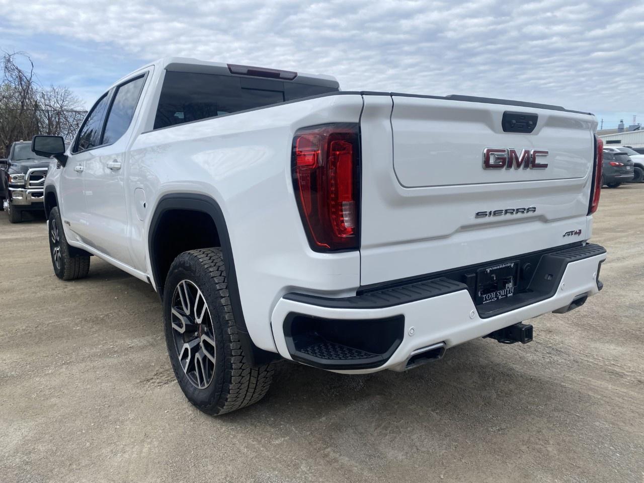 2025 GMC Sierra 1500 Crew Cab Short Box 4-Wheel Drive AT4 Photo
