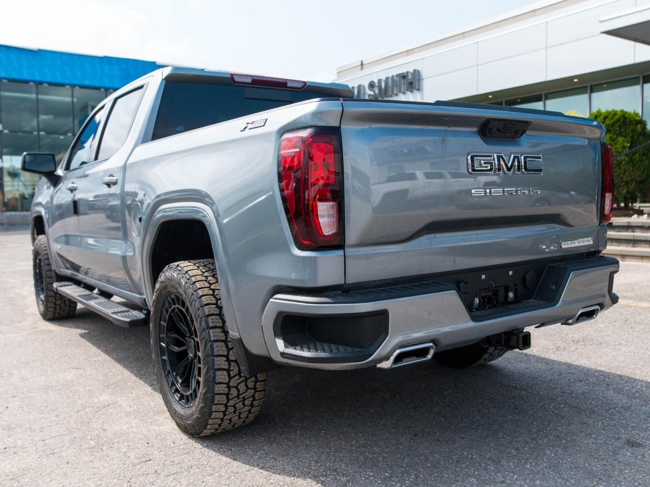 2026 GMC Sierra 1500 Crew Cab Short Box 4-Wheel Drive Elevation Photo2