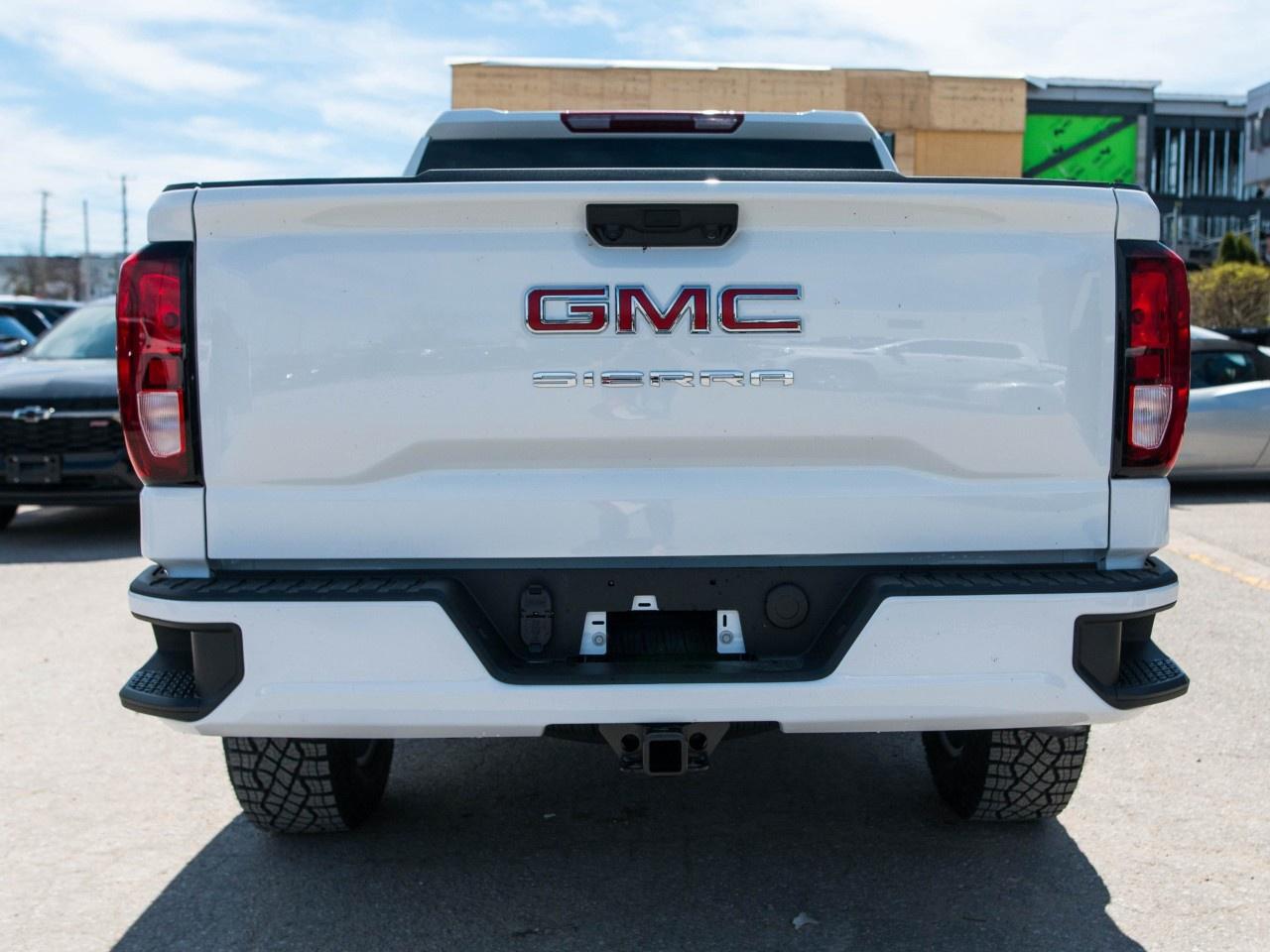 2026 GMC Sierra 1500 Crew Cab Short Box 4-Wheel Drive Pro Photo