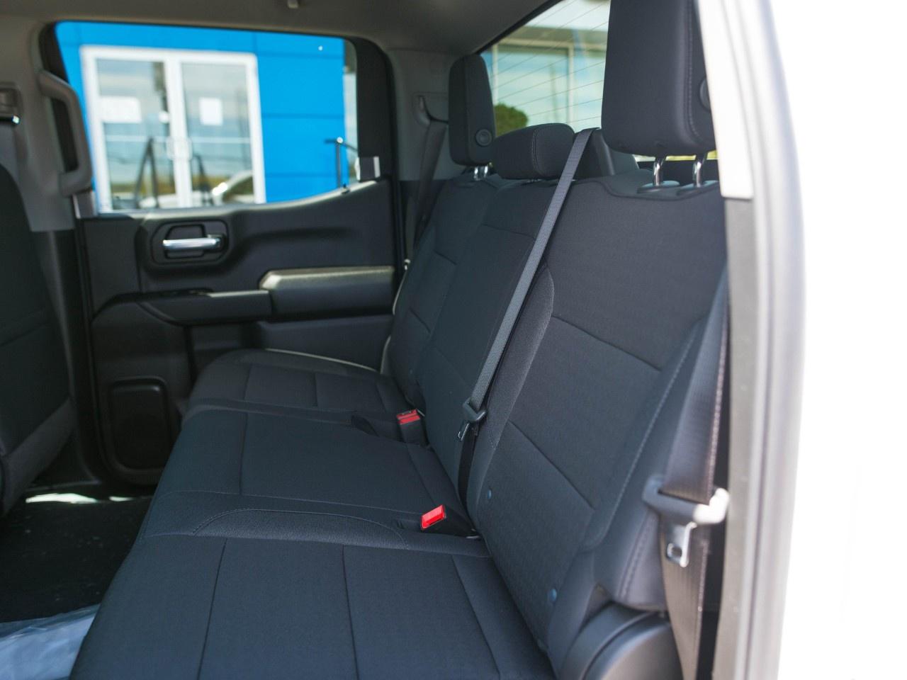 2026 GMC Sierra 1500 Crew Cab Short Box 4-Wheel Drive Pro Photo