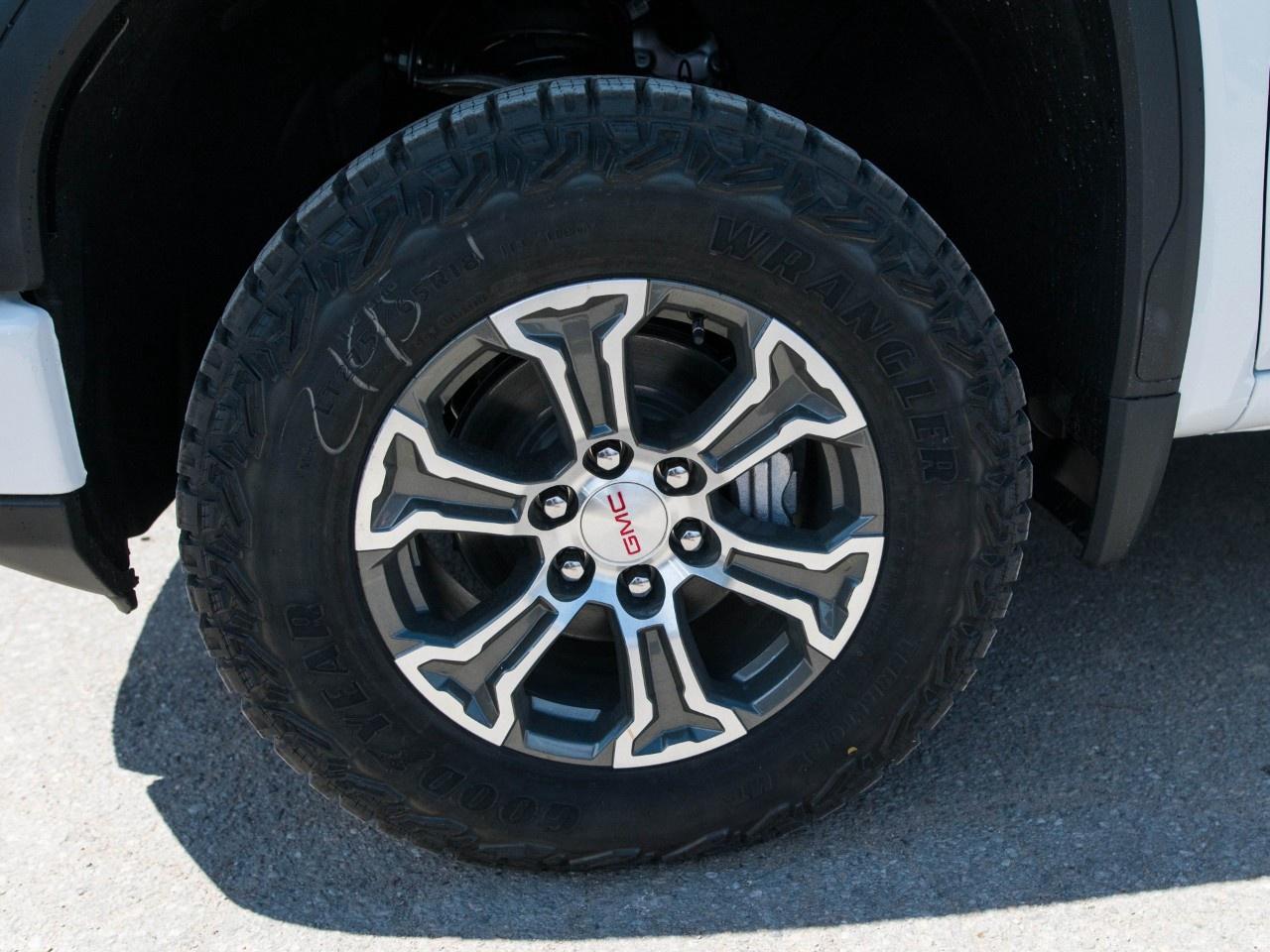 2026 GMC Sierra 1500 Crew Cab Short Box 4-Wheel Drive Pro Photo